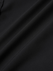 Áo Sơ Mi Trơn Vải Modal Ít Nhăn Form Slimfit SM079 Màu Đen