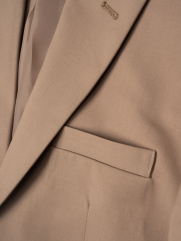 Áo Vest Trơn Slimfit Túi Hai Tầng AV039 Màu Nâu