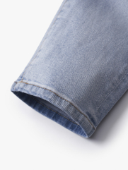 Quần Jeans Xanh Nhạt Thêu Chữ 4MEN Ở Lưng Form Slimfit QJ090