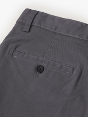 Quần Kaki Trơn Signature Gắn Tag Kim Loại Form Slimfit QK028 Màu Xám Đậm