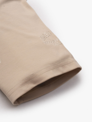 Áo Thun Trơn Vải Rayon Thêu 4MEN Club Tay Áo Form Slimfit AT155 Màu Be