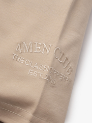 Áo Thun Trơn Vải Rayon Thêu 4MEN Club Tay Áo Form Slimfit AT155 Màu Be