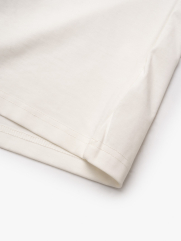 Áo Thun Trơn Vải Rayon Thêu 4MEN Club Tay Áo Form Slimfit AT155 Màu Trắng