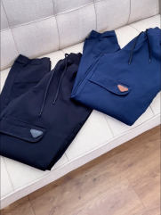 Quần Jogger Kaki Lưng Thun Gắn Tag Da Tam Giác Form Regular JO016 Màu Đen