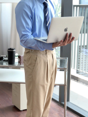 Áo Sơ Mi Trơn Hạn Chế Nhăn Wrinkle X Thêu Peakhour Form Slimfit SM181 Màu Xanh Biển