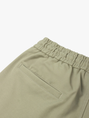 Quần Short Kaki Lưng Thun Gắn Nhãn Trang Trí Form Straight QS067 Màu Be Nhạt