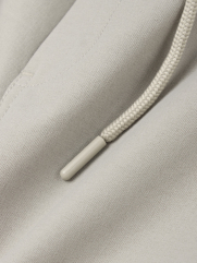 Quần Short Kaki Lưng Thun Gắn Nhãn Trang Trí Form Straight QS067 Màu Xám