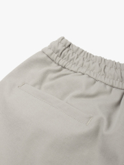 Quần Short Kaki Lưng Thun Gắn Nhãn Trang Trí Form Straight QS067 Màu Xám