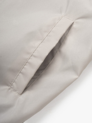 Áo Khoác Dù Trượt Nước Thêu 3D Logo 4M Form Regular AK075 Màu Kem