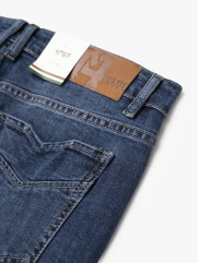 Quần Jean Trơn Form Slimfit QJ115