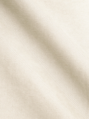 Quần Short Kaki Diễu 2 Bên Miệng Túi Form Straight QS074 Màu Be