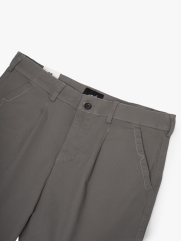 Quần Short Kaki Diễu 2 Bên Miệng Túi Form Straight QS074 Màu Xám Đậm