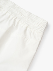 Quần Short Thể Thao In Chữ Active 4MEN Form Regular QS080 Màu Trắng