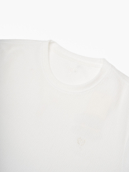 Áo Thun Dệt Kim Thêu Logo M Form Regular AT181 Màu Trắng