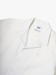 Áo Sơ Mi Cổ Cuban Thêu Đầu Ngựa Form Regular SM200 Màu Trắng