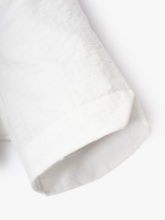 Áo Sơ Mi Cổ Cuban Thêu Đầu Ngựa Form Regular SM200 Màu Trắng