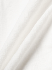 Áo Sơ Mi Cổ Cuban Thêu Đầu Ngựa Form Regular SM200 Màu Trắng