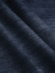 Quần Jean Thêu Pattern Ngựa Túi Sau Form Regular QJ123