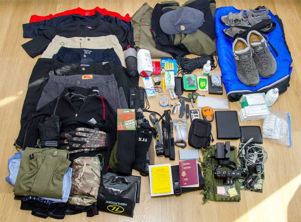 Đàn ông nên mặc đồ gì khi đi du lịch?