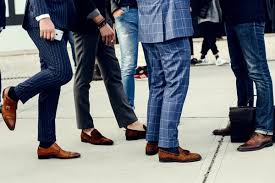 Giày tây nam có từ khi nào? 