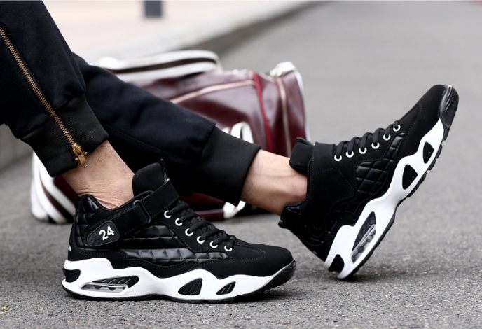 Những mẫu giày thể thao nam được ưa chuộng nhất hiện nay