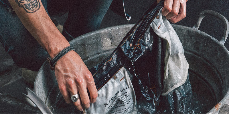 Cách giữ quần áo mới không ra màu bằng nguyên liệu thiên nhiên tại nhà