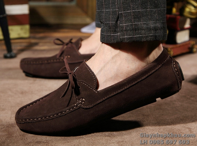 Nam mang giày gì trong những ngày hè