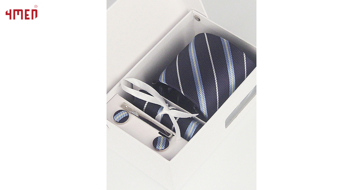 Phụ kiện đi kèm vest giúp phái mạnh thêm tự tin nổi trội