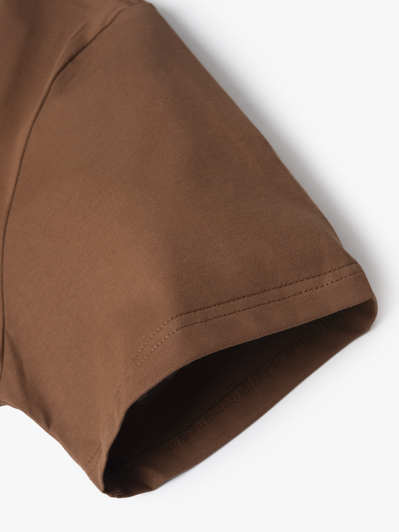 Áo Thun Cổ Tròn Trơn Form Slimfit AT132 Màu Nâu