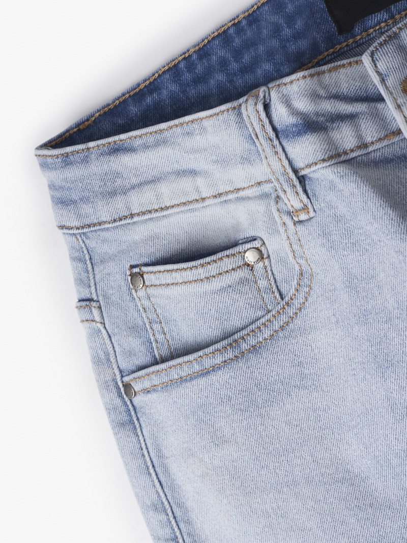 Quần Jeans Xanh Nhạt Thêu Chữ 4MEN Ở Lưng Form Slimfit QJ090