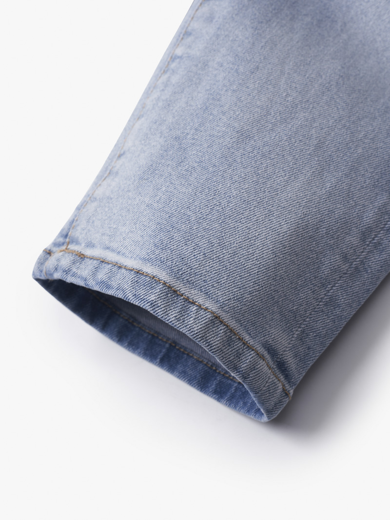 Quần Jeans Xanh Nhạt Thêu Chữ 4MEN Ở Lưng Form Slimfit QJ090