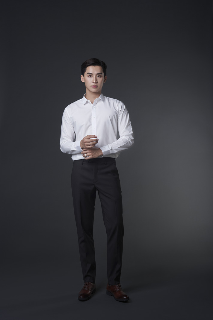 Quần Tây Trơn Vải Rayon Ít Nhăn Thêu 4MEN Premium Form Slimfit QT031 Màu Đen