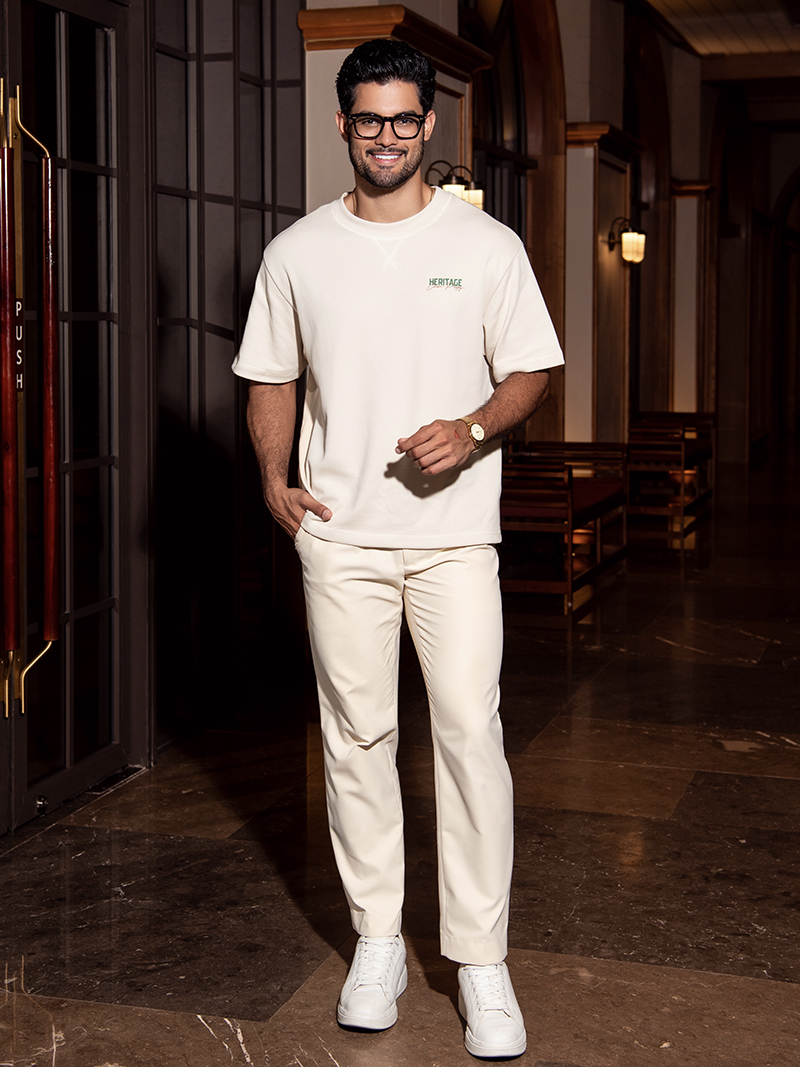 Áo Thun In Thêu Heritage Sau Lưng Form Loose AT157 Màu Be