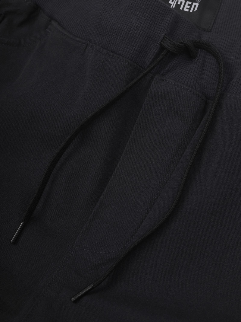 Quần Jogger Kaki Lưng Thun Gắn Tag Da Tam Giác Form Regular JO016 Màu Đen