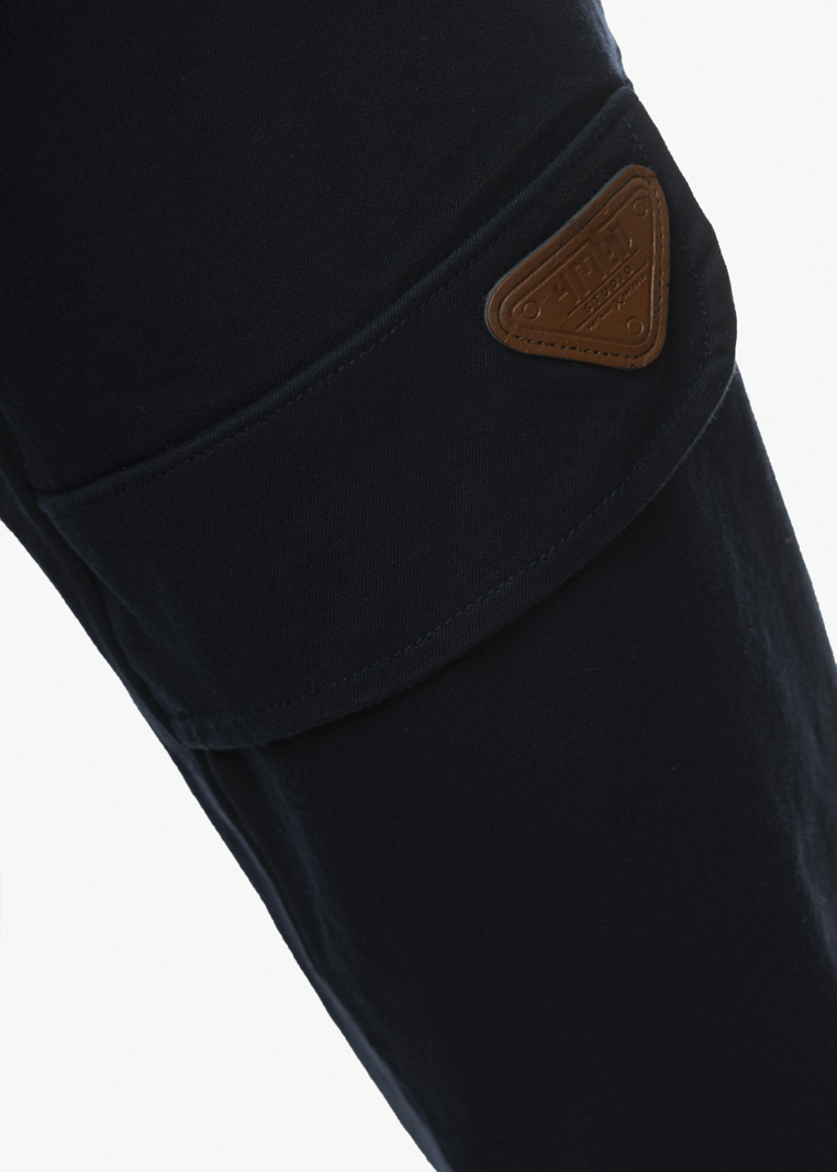 Quần Jogger Kaki Lưng Thun Gắn Tag Da Tam Giác Form Regular JO016 Màu Xanh Đen