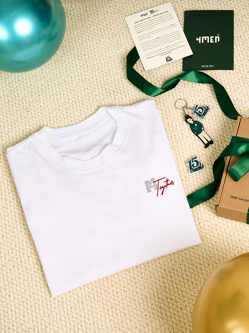 Áo Thun Cổ Tròn In Thêu Chữ M Together Form Regular AT165