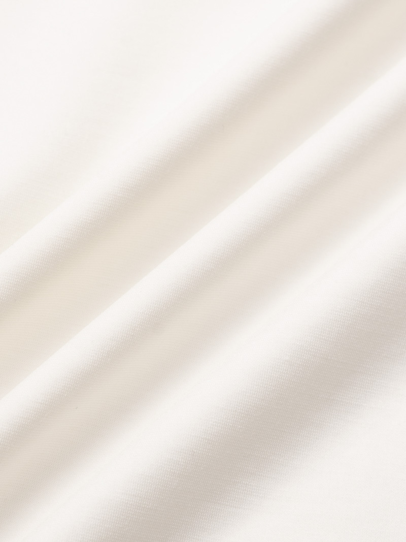 Áo Thun Trơn Vải Rayon Thêu 4MEN Club Tay Áo Form Slimfit AT155 Màu Trắng