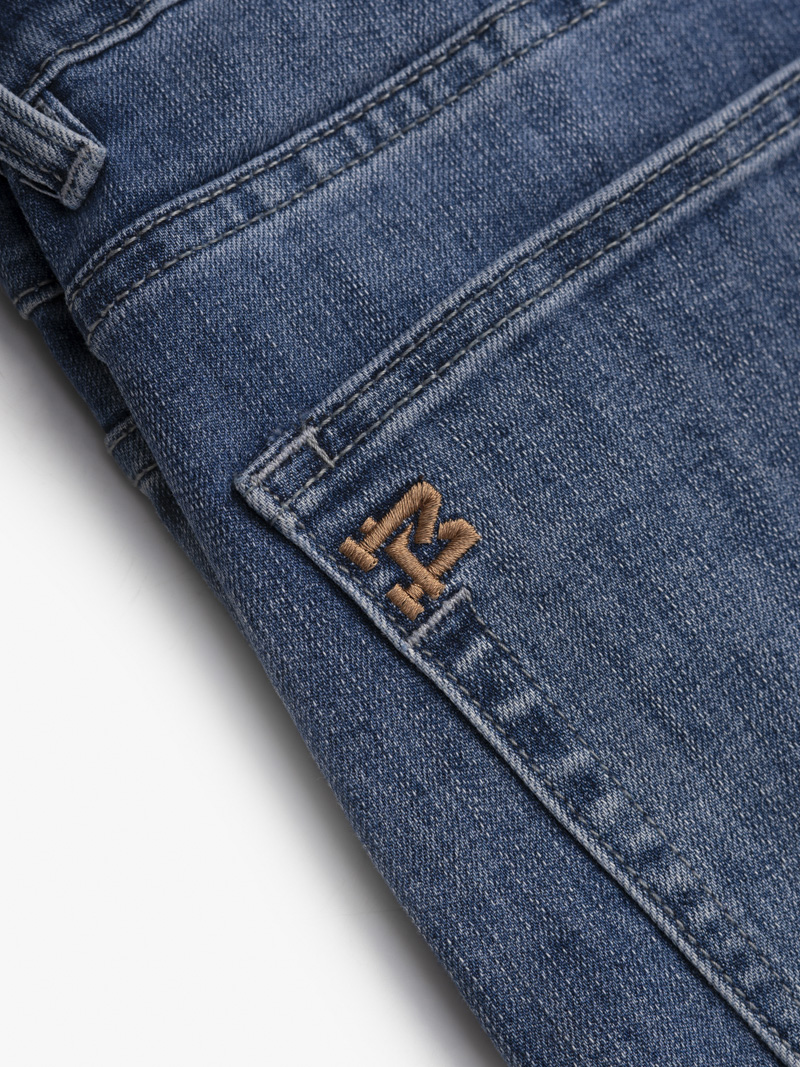 Quần Jean Thêu Chữ M Form Slimfit QJ110 XANH BIỂN ĐẬM