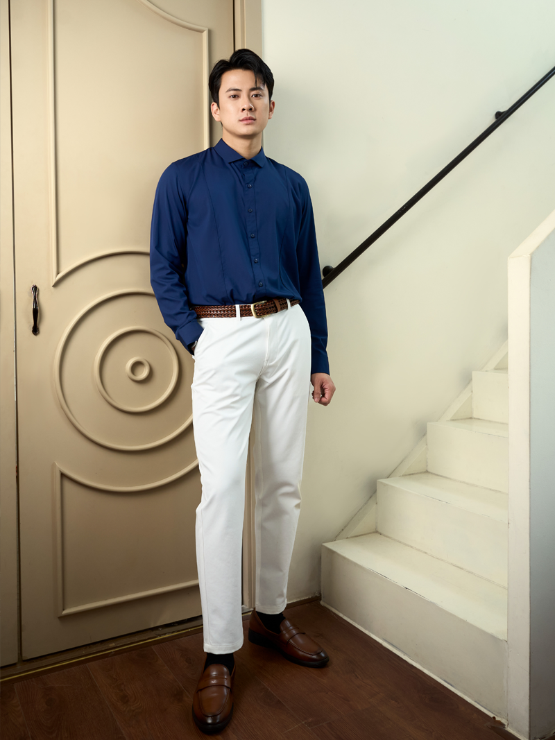 Áo Sơ Mi Diễu Ly Hạn Chế Nhăn Wrinkle X Thêu Peakhour Form Slimfit SM182 Màu Xanh Đen