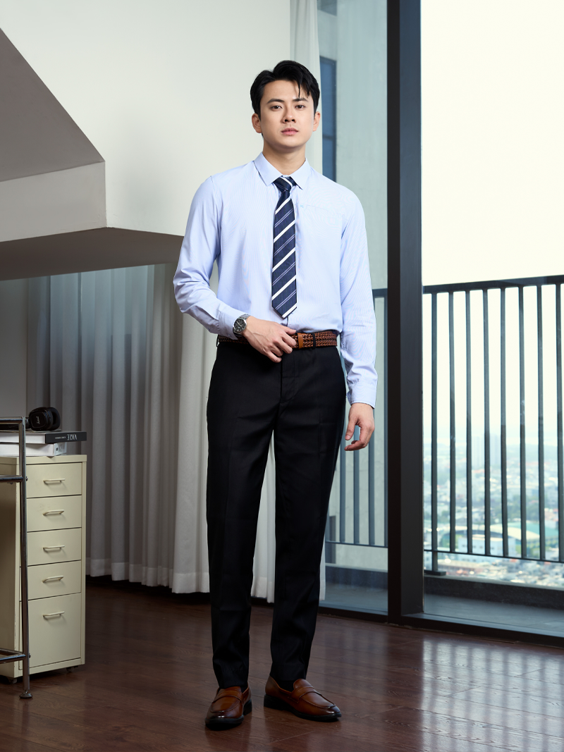 Áo Sơ Mi Sọc Hạn Chế Nhăn Wrinkle X Thêu M Ở Túi Form Slimfit SM174 Sọc Xanh Biển