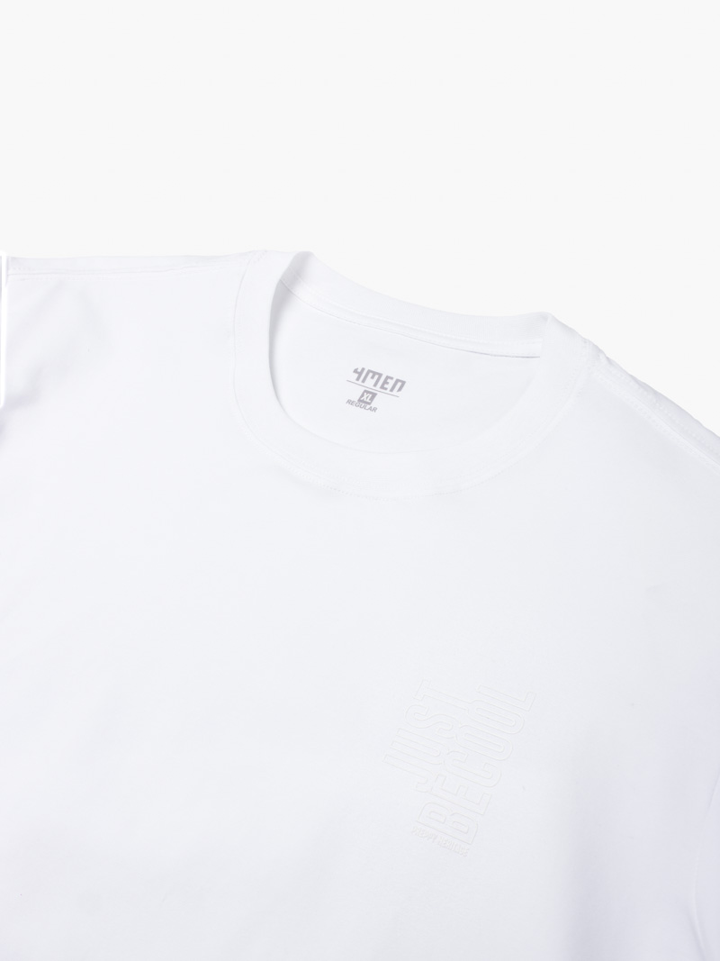 Áo Thun In Chữ Just Be Cool Form Regular AT169 Màu Trắng