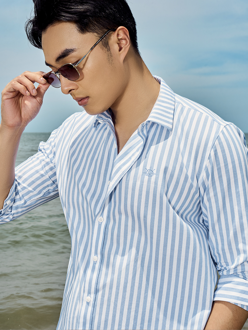 Áo Sơ Mi Oxford Sọc Xanh Thêu Bánh Lái Form Tailored SM183 Sọc Xanh Biển