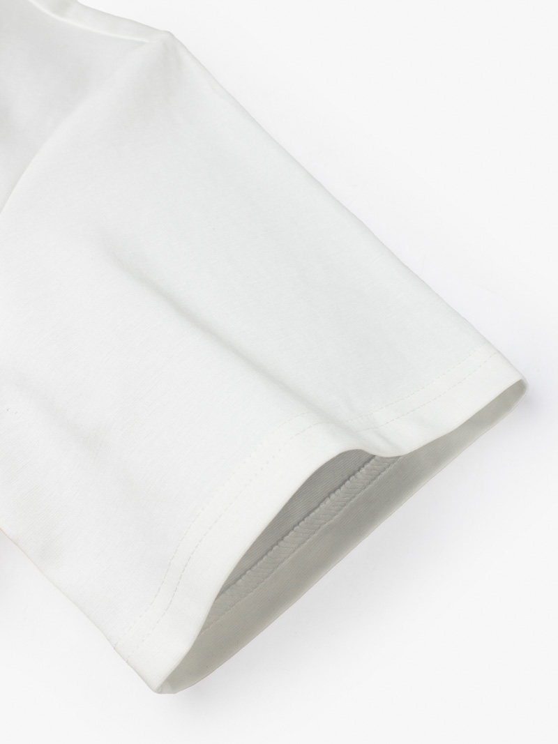 Áo Thun In Chữ Wave To The Beach Form Relax AT174 Màu Trắng