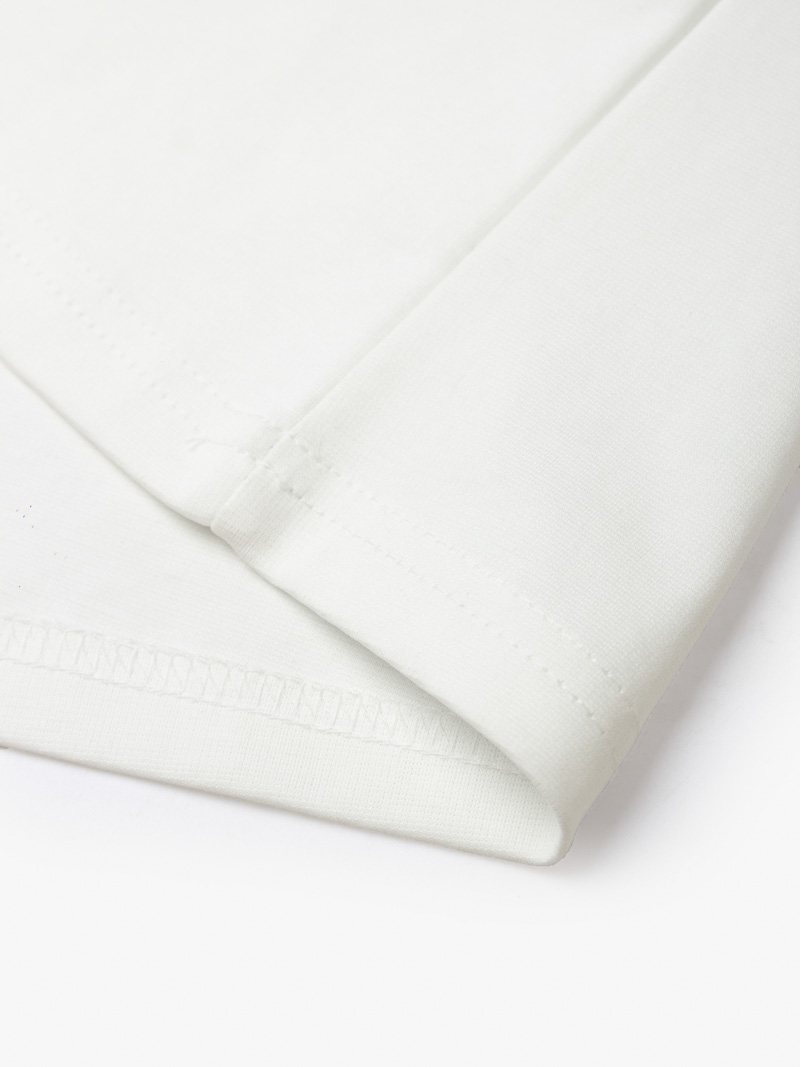 Áo Thun In Chữ Wave To The Beach Form Relax AT174 Màu Trắng