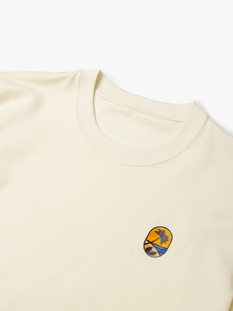 Áo Thun In Logo Bãi Biển Form Slimfit AT170 Màu Trắng