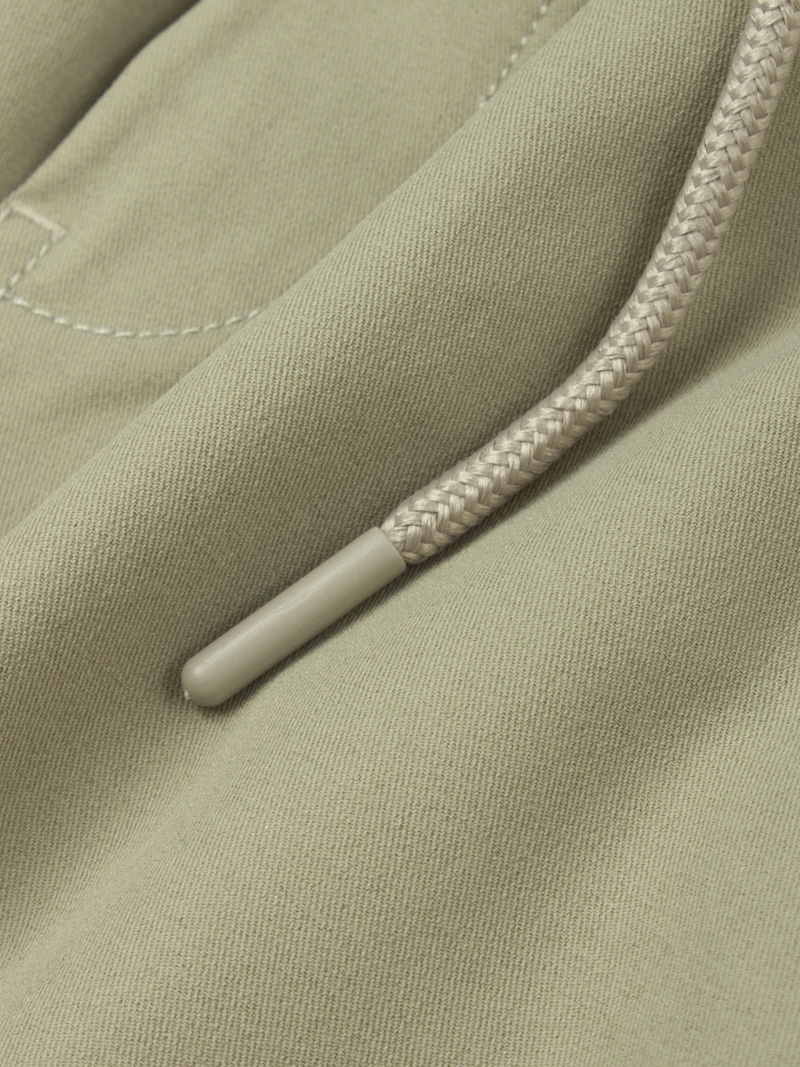 Quần Short Kaki Lưng Thun Gắn Nhãn Trang Trí Form Straight QS067 Màu Be Nhạt