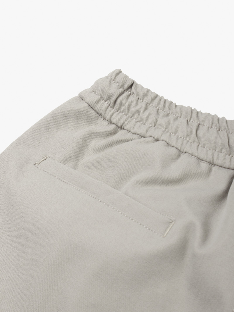 Quần Short Kaki Lưng Thun Gắn Nhãn Trang Trí Form Straight QS067 Màu Xám