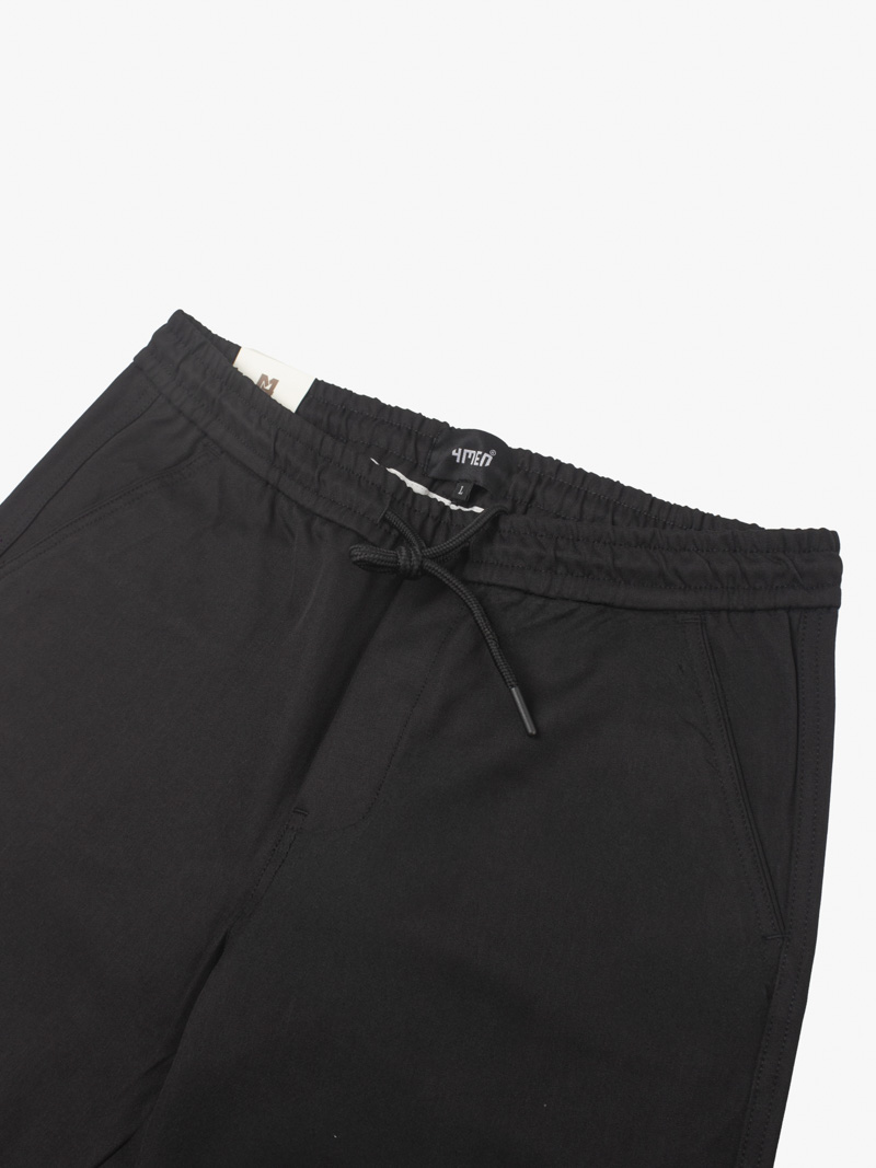 Quần Short Kaki Lưng Thun Gắn Nhãn Trang Trí Form Straight QS067 Màu Đen