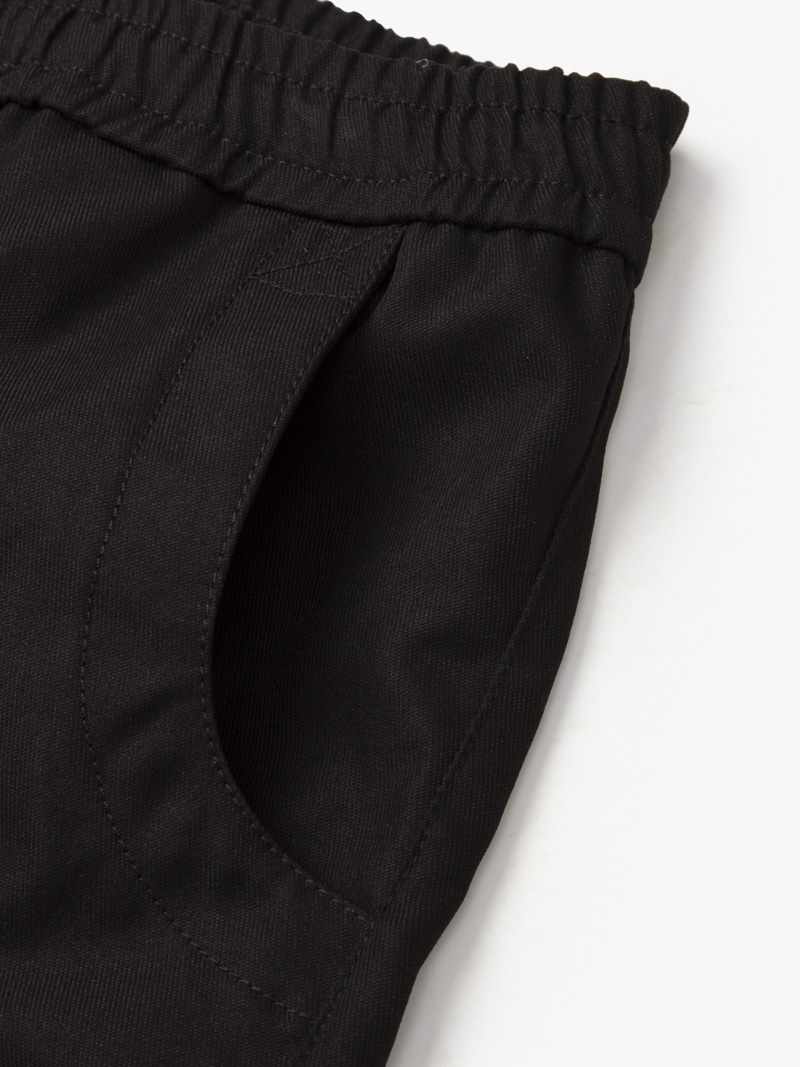 Quần Short Kaki Trang Trí Đường Diễu 2 Bên Túi Hộp Form Straight QS073 Màu Đen