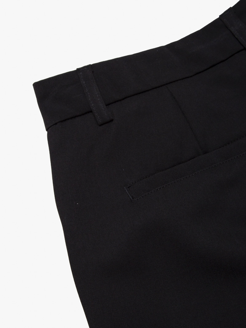 Quần Short Linen Xếp Ly Form Straight QS070 Màu Đen